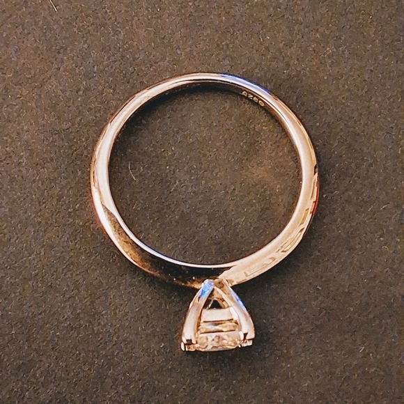 Moissanite 1ct Princess Cut Sterling Silver Ring Size 8 - New - Picture 7 of 10